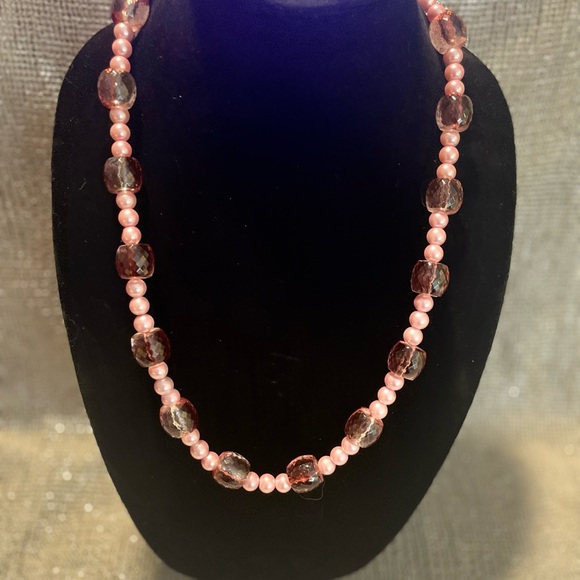 Necklace & Pierced Earring Set with Pink and Red Beads. - Picture 9 of 9